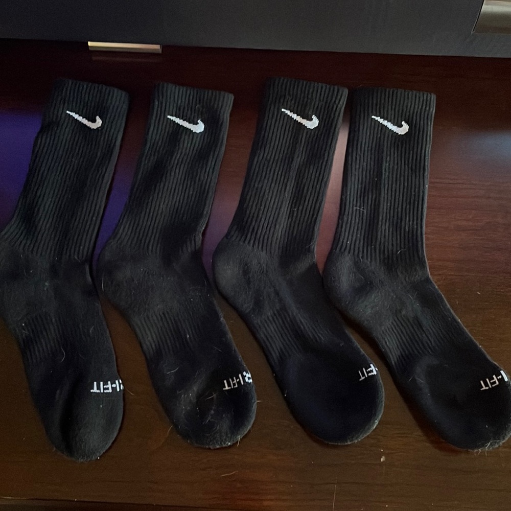 NWOT 2 Pair Black Nike Unisex Dri-Fit Athletic Socks. Size 9-11.